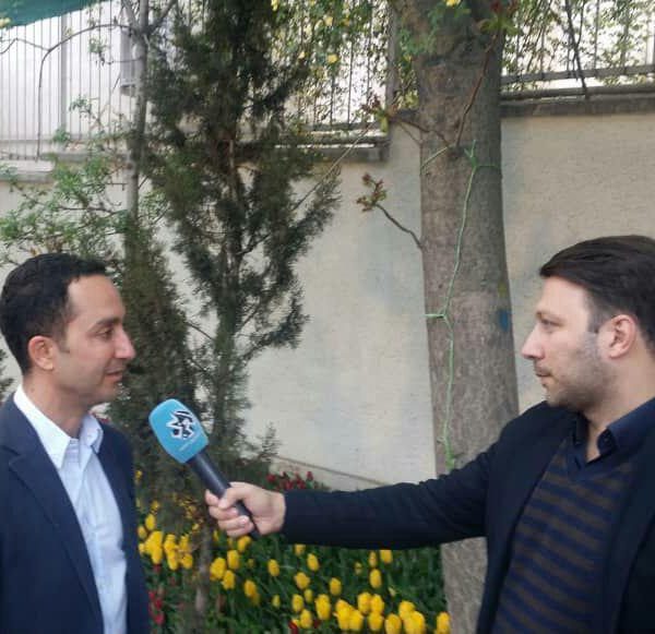 مصاحبه و تهیه گزارش شبکه تلوزیونی العربی قطر با دکتر هومن اردبیلی بنیانگذار پیاده راه لاله برای مادران